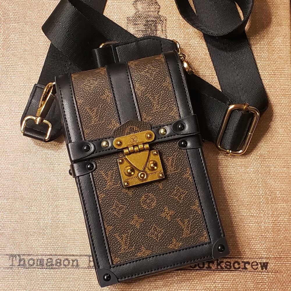 Vertical phone case with strap